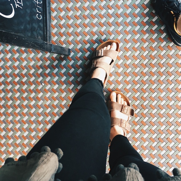 Meet your Posher, Olivia - Picture 4 of 5